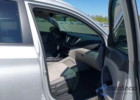 2017 Hyundai Tucson Se from USA, damaged, VIN KM8J3CA45HU390527